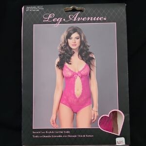 Leg Avenue Pink Lace Keyhole Teddy